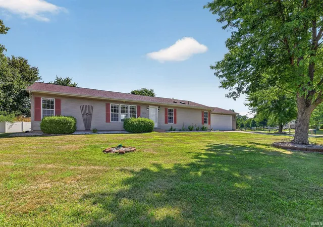 2nd image of 1770 N Vicky Ln, Warsaw, IN 46582 | MLS# 202628044