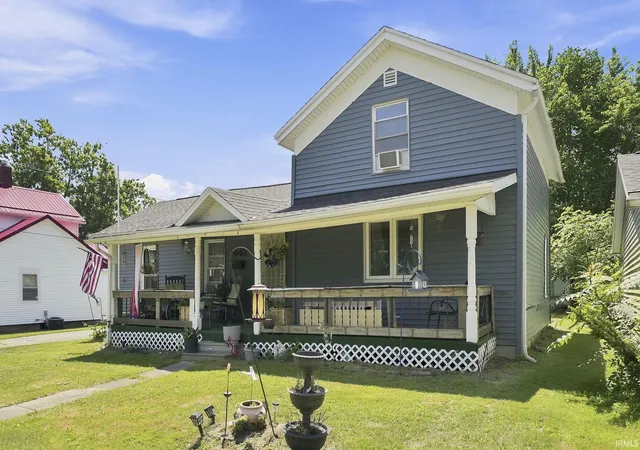 Photo 3 of Sale Pending at 642 E Dowling St, Kendallville, IN 46755 | MLS# 202628046 | Listing updated on 2026-08-27