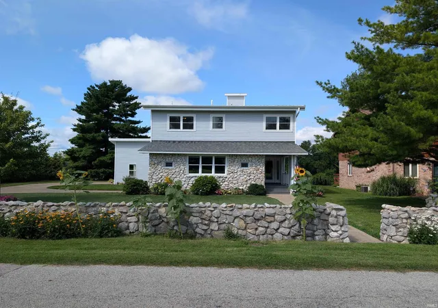 39th image of 1927 College Ave, Vincennes, IN 47591 | MLS# 202628054