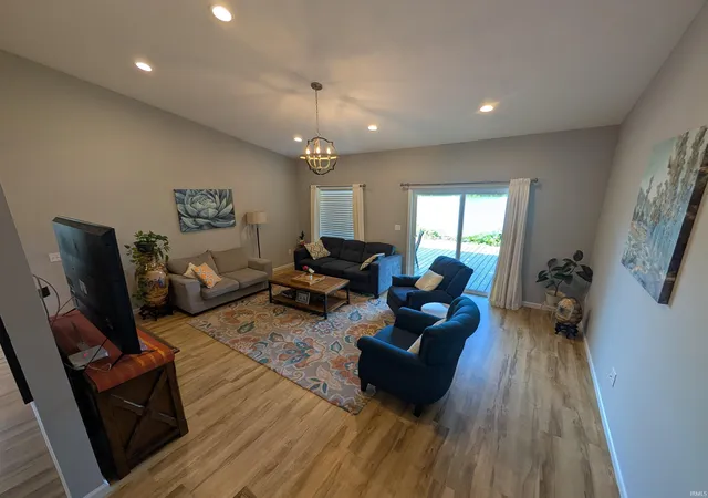 5th image of 1927 College Ave, Vincennes, IN 47591 | MLS# 202628054
