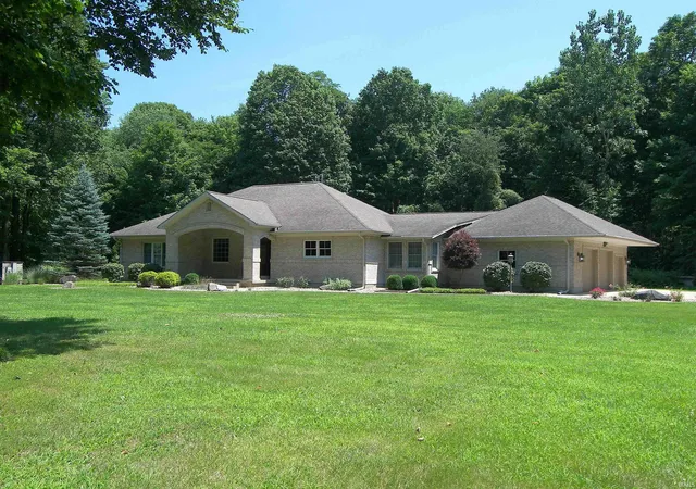1st image of 2250 N 350 W, Warsaw, IN 46580 | MLS# 202628059
