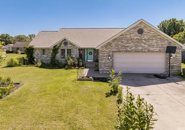 Homes for sale in Muncie, IN | 2404 N Benton Rd, Muncie, IN 47304 | MLS# 202628064