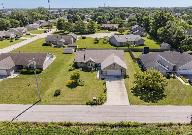 Homes for sale in Muncie, IN | 2404 N Benton Rd, Muncie, IN 47304 | MLS# 202628064