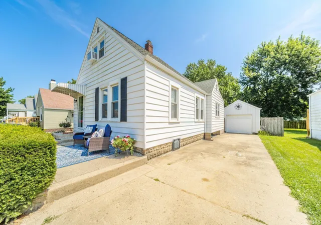Homes for sale in New Castle, IN | 2810 S 19th St, New Castle, IN 47362 | MLS# 202628067
