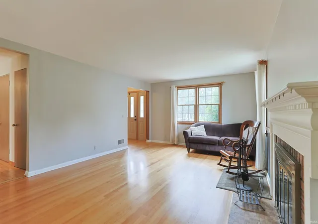 Homes for sale in South Bend, IN | 1609 Hoover Ave, South Bend, IN 46615 | MLS# 202628069