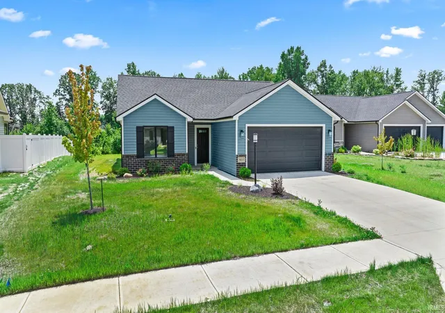 Photo 2 of Manufactured home for sale at 860 Lagonda Trl, Fort Wayne, IN 46818 | MLS# 202628070 | Listing updated on 2026-09-09