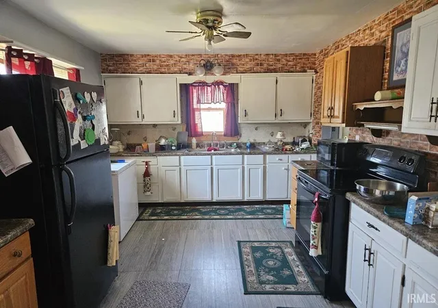 Homes for sale in Frankfort, IN | 1752 W Green St, Frankfort, IN 46041 | MLS# 202628072