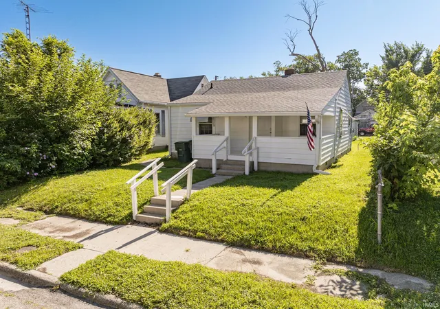Homes for sale in Muncie, IN | 2814 S Jefferson St, Muncie, IN 47302 | MLS# 202628077