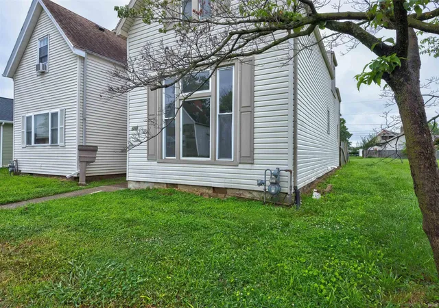 Homes for sale in Evansville, IN | 1210 N Third Ave, Evansville, IN 47710 | MLS# 202628080