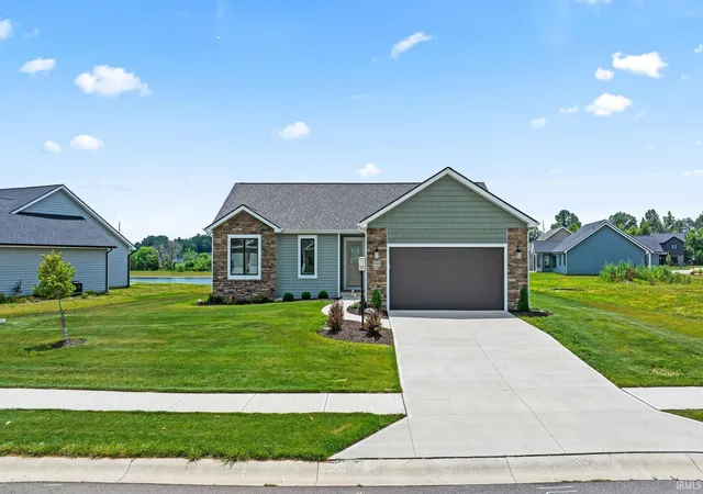 Photo 2 of Manufactured home for sale at 984 Zenos Blvd, Fort Wayne, IN 46818 | MLS# 202628090 | Listing updated on 2026-09-09