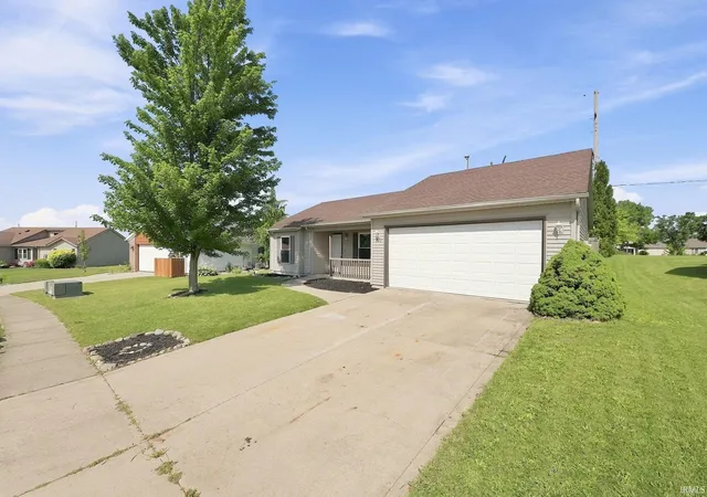 Photo 3 of Manufactured home for sale at 802 Pristine Ave, Angola, IN 46703 | MLS# 202628097 | Listing updated on 2026-07-23