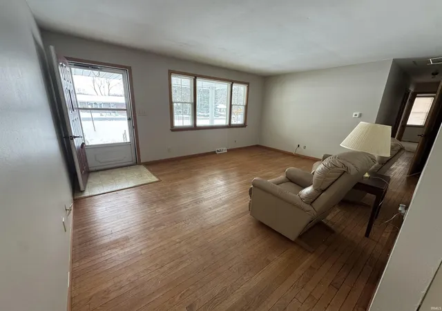 Homes for sale in Delphi, IN | 7090 W Crestwood Dr, Delphi, IN 46923 | MLS# 202628105