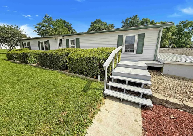 Photo 2 of Manufactured home for sale at 611 E 5th Street, Ferdinand, IN 47532 | MLS# 202628107 | Listing updated on 2026-08-03