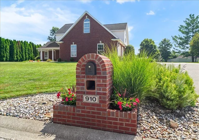 3rd image of 910 N Savannah Dr, Jasper, IN 47546 | MLS# 202628120