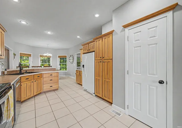 Photo 5 of Manufactured home for sale at 9000 Meghan Ct, Evansville, IN 47712 | MLS# 202628122 | Listing updated on 2026-08-30
