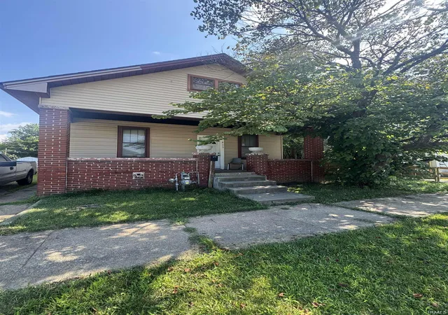 Homes for sale in Evansville, IN | 615 E Florida Ave, Evansville, IN 47711 | MLS# 202628128