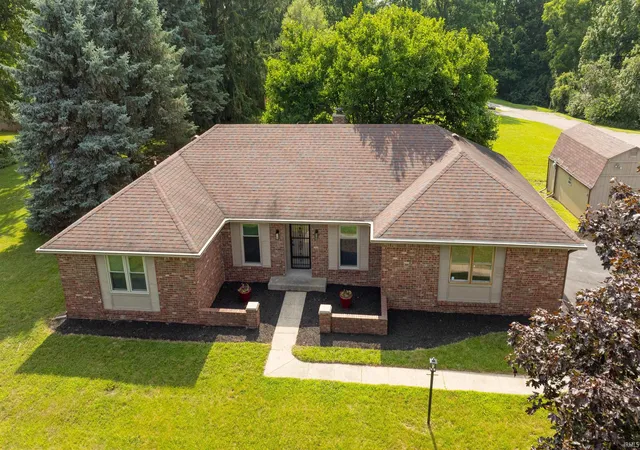 Homes for sale in Springport, IN | 71 E Wildwood Dr, Springport, IN 47386 | MLS# 202628134