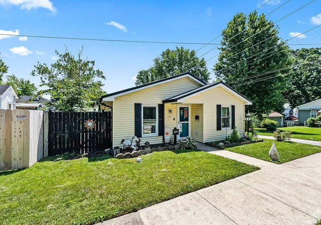 Homes for sale in Huntington, IN | 325 German St, Huntington, IN 46750 | MLS# 202628139