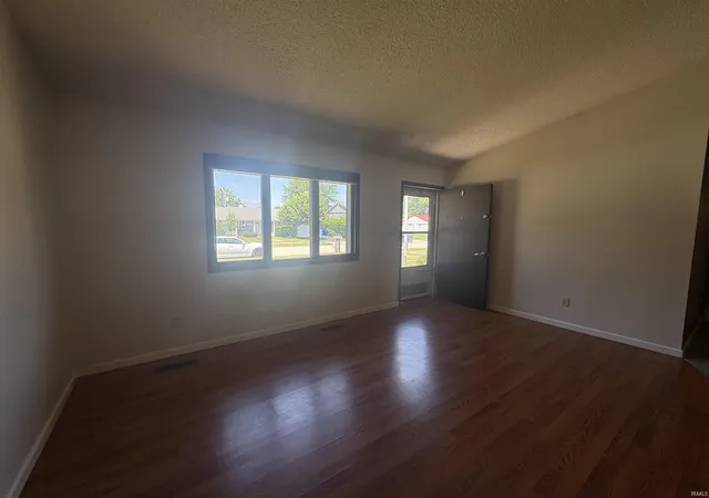 2nd image of 1509 Tam O Shanter Ln, Kokomo, IN 46902 | MLS# 202628152
