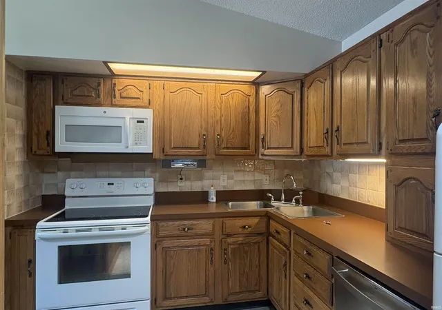 4th image of 1509 Tam O Shanter Ln, Kokomo, IN 46902 | MLS# 202628152