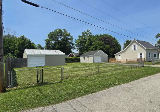 Homes for sale in Muncie, IN | 1813 E Delta Dr, Muncie, IN 47303 | MLS# 202628158
