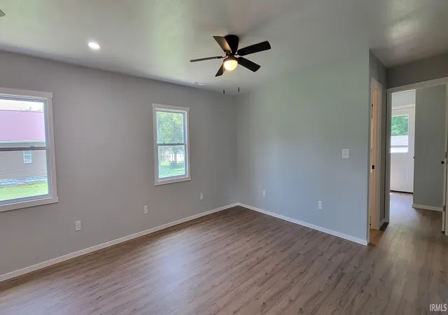 5th image of 725 S Indiana St, Bicknell, IN 47512 | MLS# 202628159