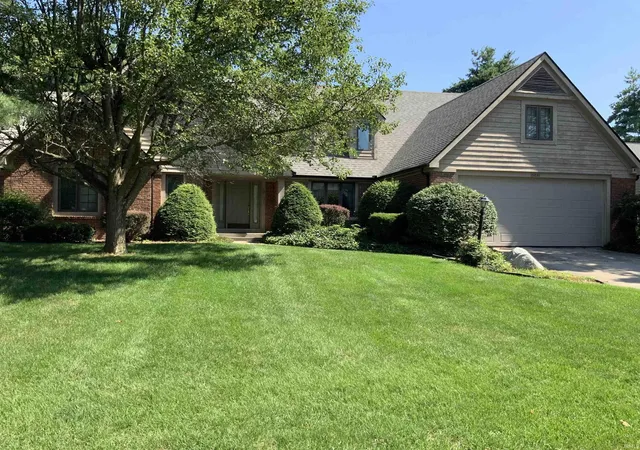 Homes for sale in Granger, IN | 15681 Fieldcrest Ct, Granger, IN 46530 | MLS# 202628180