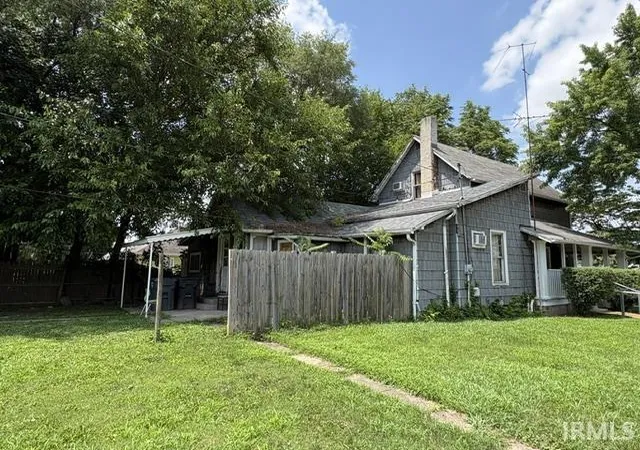 Photo 3 of Manufactured home for sale at 303 W 2nd Street, Anderson, IN 46016 | MLS# 202628187 | Listing updated on 2026-09-01