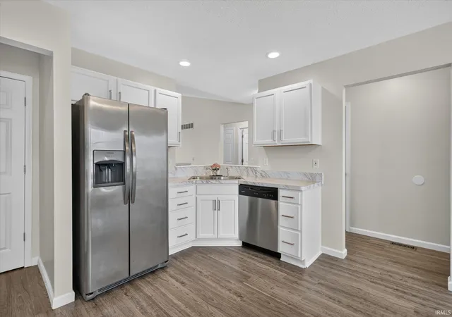 Photo 3 of Sale Pending at 51740 Melwood Ct, South Bend, IN 46628 | MLS# 202628197 | Listing updated on 2026-08-31