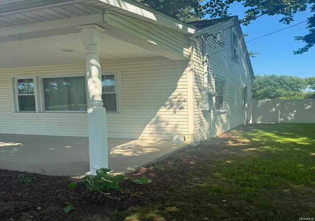 3rd image of 204 S State St, Oaktown, IN 47561 | MLS# 202628199