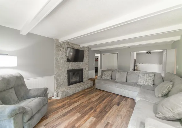 Photo 3 of Sale Pending at 1348 W Oakdale St, Warsaw, IN 46580 | MLS# 202628206 | Listing updated on 2026-07-16