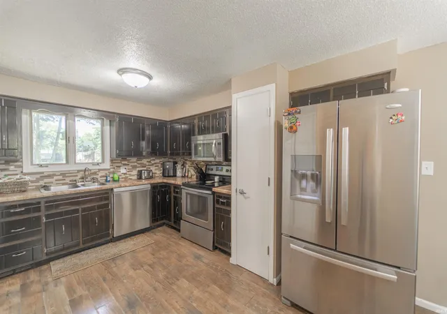 Photo 4 of Sale Pending at 1348 W Oakdale St, Warsaw, IN 46580 | MLS# 202628206 | Listing updated on 2026-07-16
