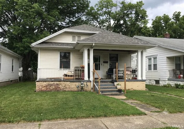 Homes for sale in Evansville, IN | 1211 Henning Ave, Evansville, IN 47714 | MLS# 202628212
