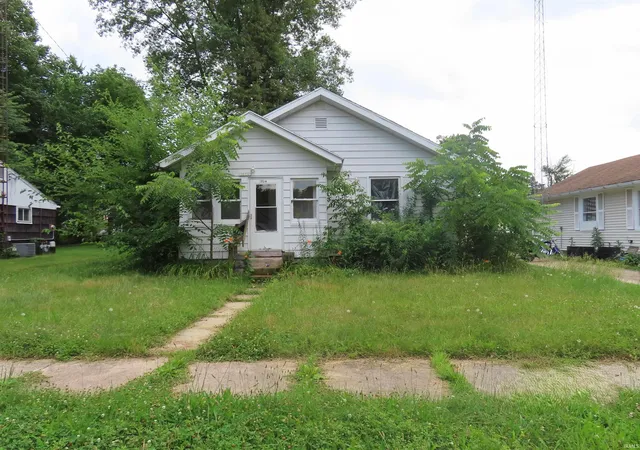 Homes for sale in South Bend, IN | 1624 E Fox St, South Bend, IN 46613 | MLS# 202628219