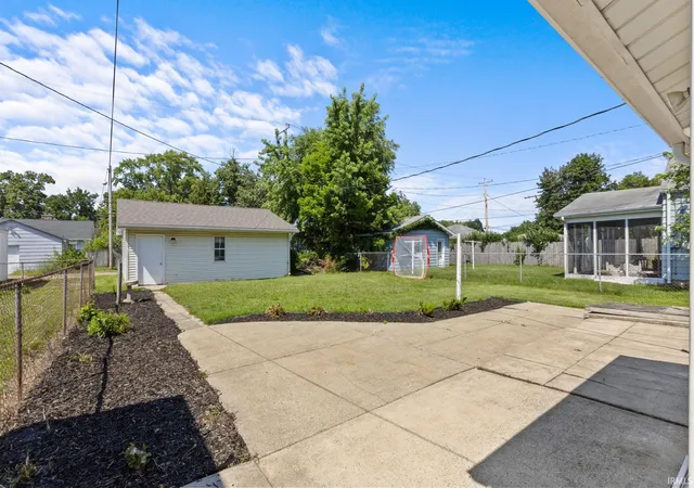 Photo 3 of Sale Pending at 1309 E Altgeld St, South Bend, IN 46614 | MLS# 202628223 | Listing updated on 2026-07-16