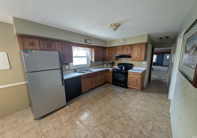 Homes for sale in Huntington, IN | 853 Salamonie Ave, Huntington, IN 46750 | MLS# 202628230