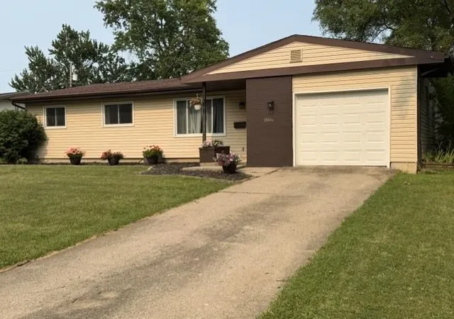 2nd image of 2816 Belfast Dr, Fort Wayne, IN 46805 | MLS# 202628236