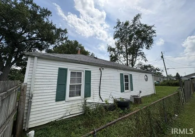 Photo 3 of Manufactured home for sale at 2301 S Vine St, Muncie, IN 47302 | MLS# 202628238 | Listing updated on 2026-08-27