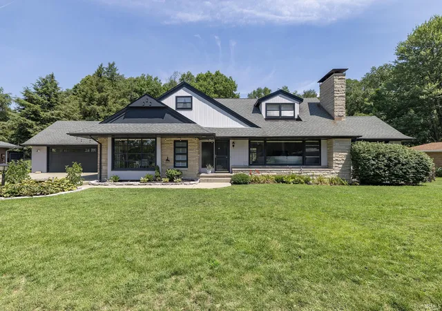 2nd image of 2028 Grant St, Elkhart, IN 46514 | MLS# 202628243