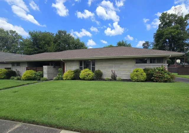 Homes for sale in Evansville, IN | 2226 E Gum St, Evansville, IN 47714 | MLS# 202628271