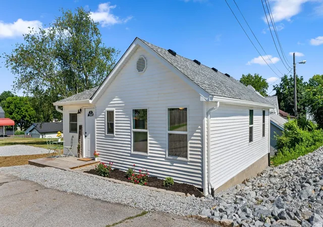 Photo 2 of Manufactured home for sale at 1819 Magnolia Ln, Bedford, IN 47421 | MLS# 202628297 | Listing updated on 2026-08-21