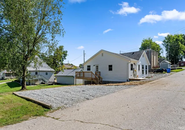 Photo 3 of Manufactured home for sale at 1819 Magnolia Ln, Bedford, IN 47421 | MLS# 202628297 | Listing updated on 2026-08-21