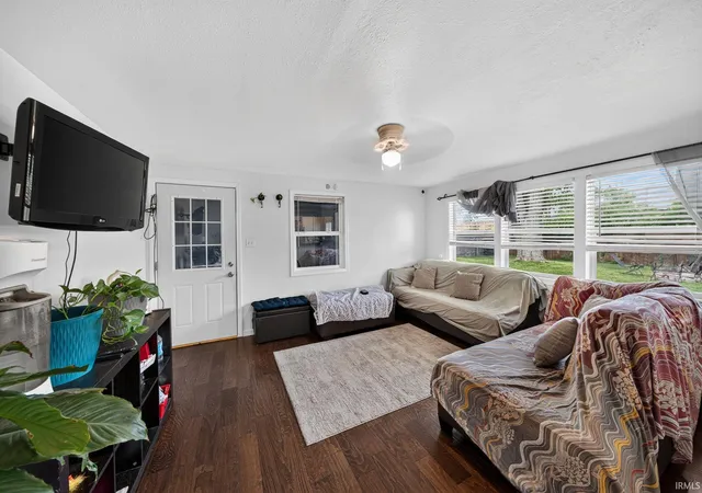 Photo 4 of Manufactured home for sale at 410 Preston Dr, South Bend, IN 46615 | MLS# 202628302 | Listing updated on 2026-08-25