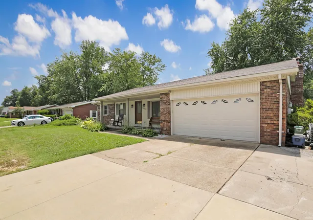 Photo 2 of Manufactured home for sale at 8455 Outer Lincoln Ave, Newburgh, IN 47630 | MLS# 202628313 | Listing updated on 2026-09-10