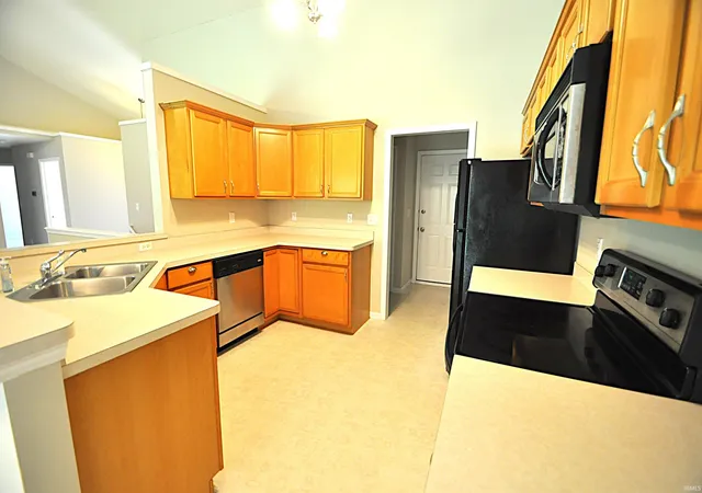 Photo 4 of Manufactured home for sale at 5014 Stern Line Ct, South Bend, IN 46628 | MLS# 202628314 | Listing updated on 2026-07-15