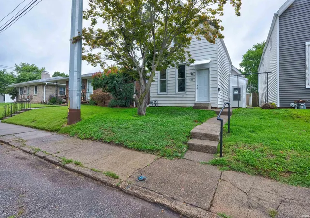 Photo 40 of Manufactured home for sale at 2123 W Iowa St, Evansville, IN 47712 | MLS# 202628329 | Listing updated on 2026-08-31