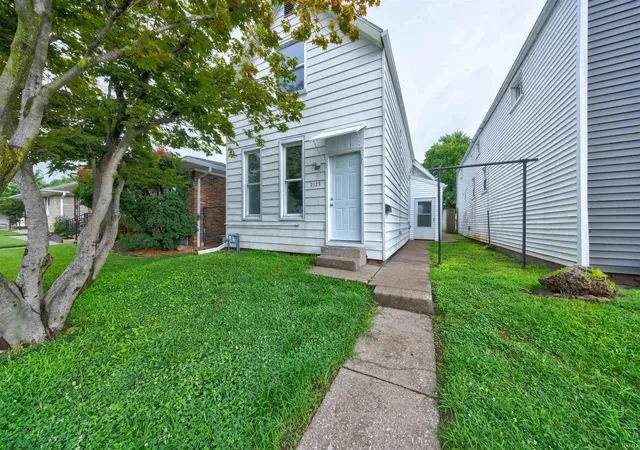 Photo 4 of Manufactured home for sale at 2123 W Iowa St, Evansville, IN 47712 | MLS# 202628329 | Listing updated on 2026-08-31