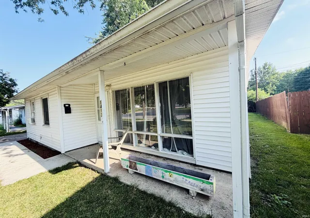 Photo 2 of Sale Pending at 1412 Beck Ln, Lafayette, IN 47909 | MLS# 202628333 | Listing updated on 2026-09-19