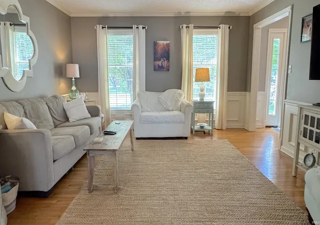 Photo 2 of Sale Pending at 8108 Washington Ave, Evansville, IN 47715 | MLS# 202628336 | Listing updated on 2026-07-23