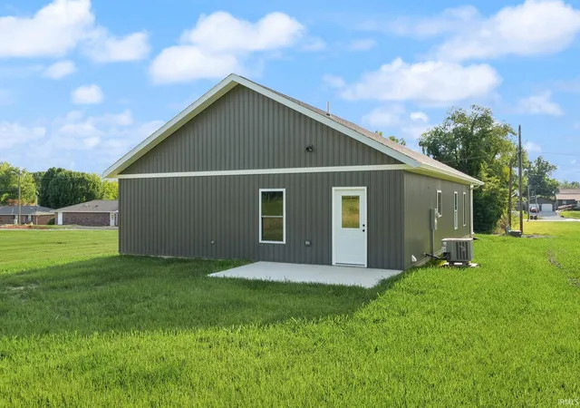 Photo 3 of Manufactured home for sale at 219 Poplar St, Loogootee, IN 47553 | MLS# 202628372 | Listing updated on 2026-08-25
